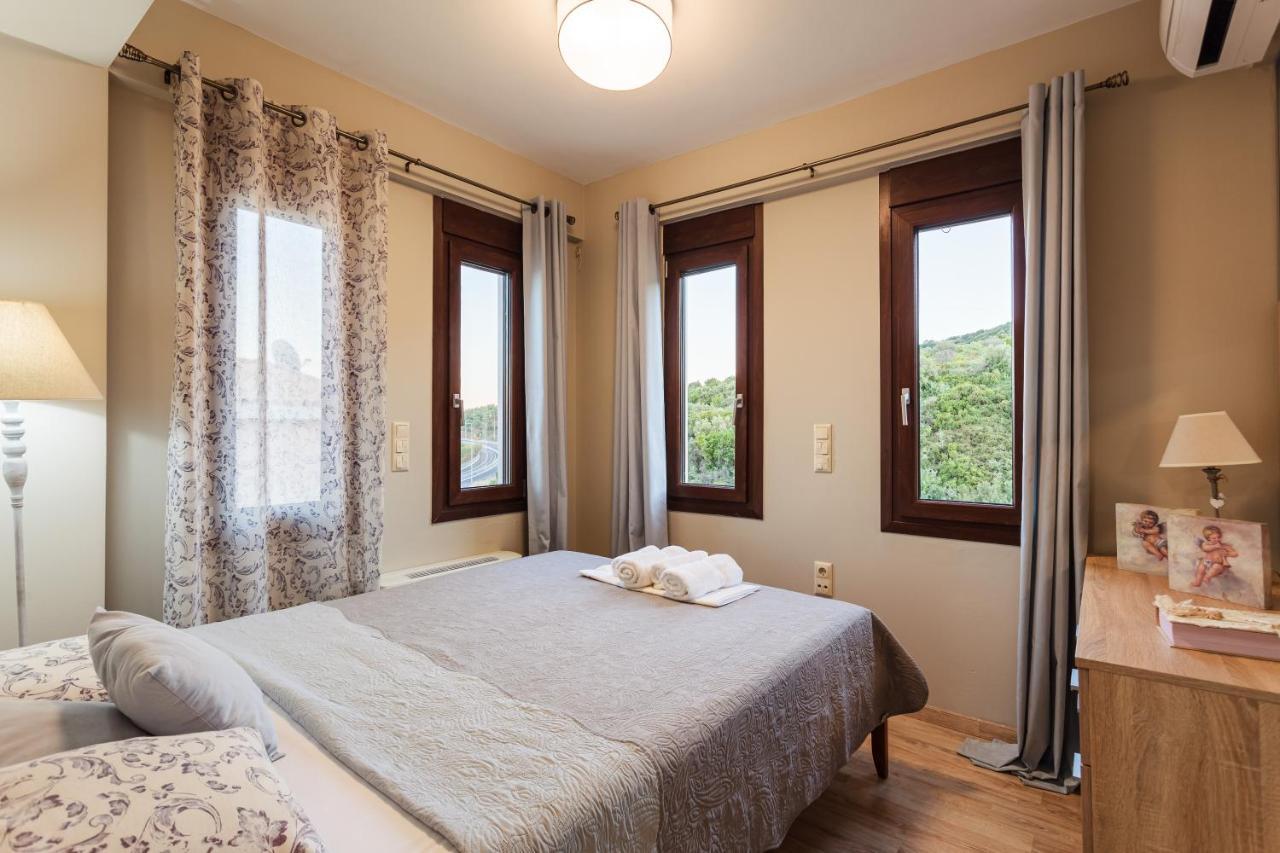 Seaside Getaway - Aelia Villa's Dreamy Paradise Petalidi