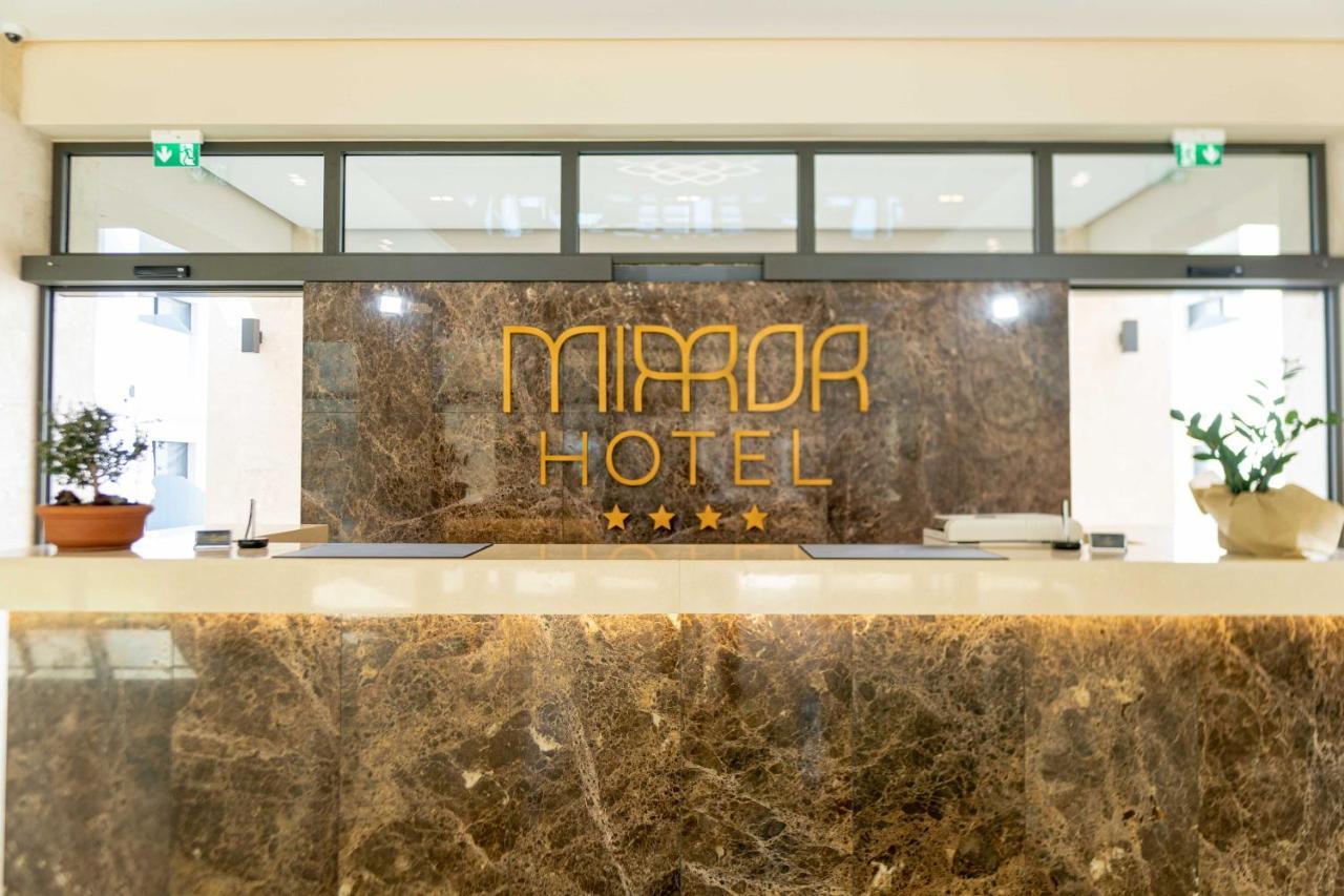 Mirror Hotel Polychrono