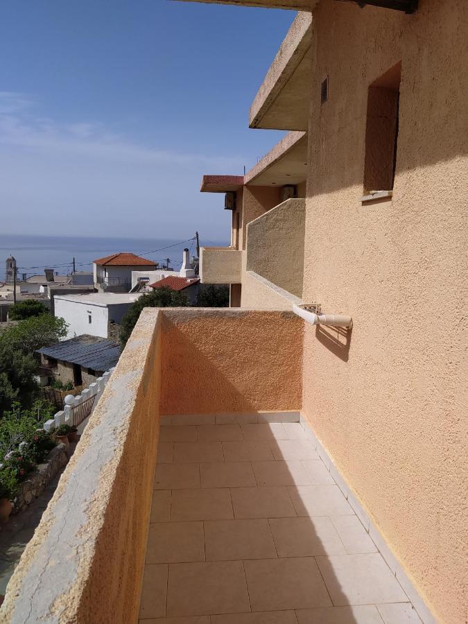 Castro Kerame Apartment *