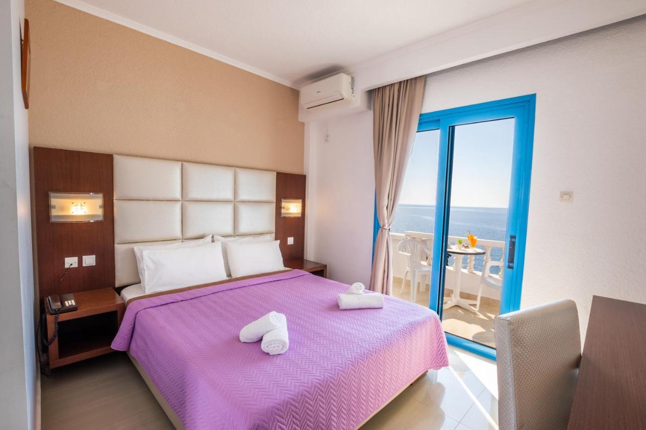 Hotel Castelia Bay 2*
