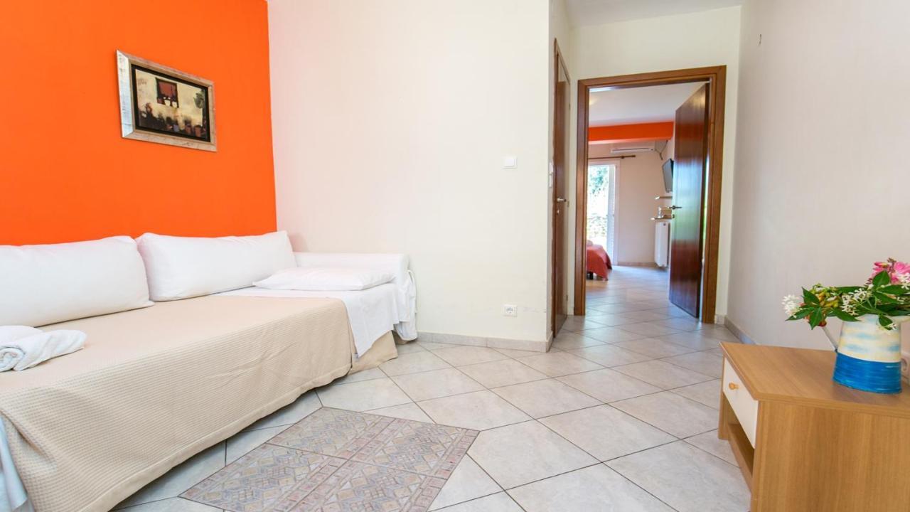 Aparthotel Amversa's House *