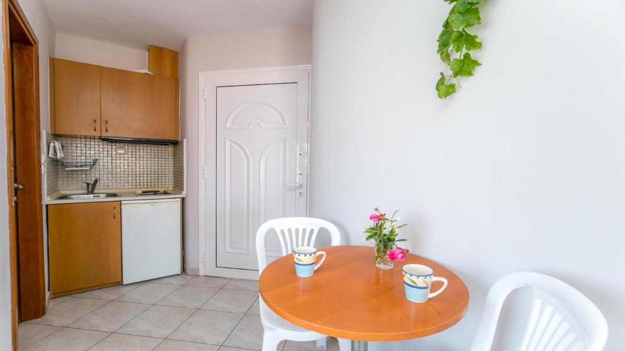Amversa's House Aparthotel