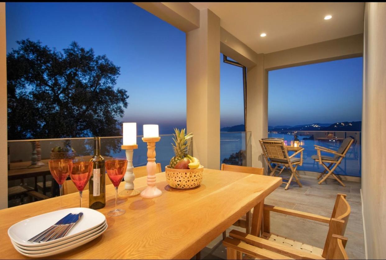 Irida Sunset Villa *