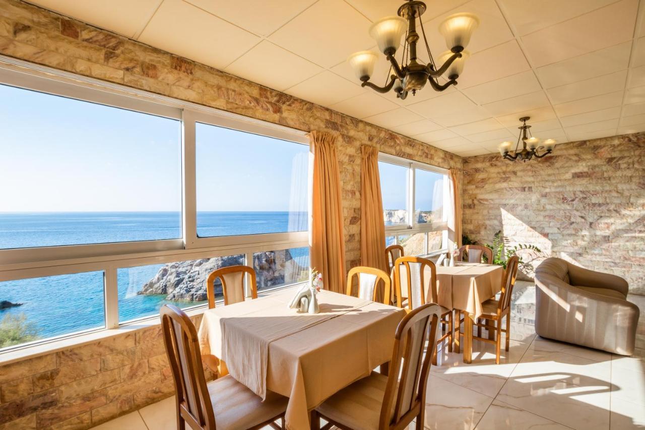 Hotel Castelia Bay Amoopi