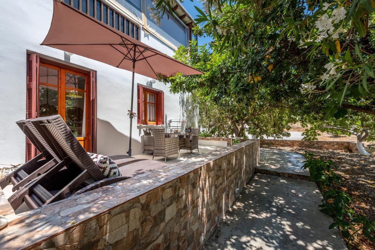 Mantelena & Family Apartment