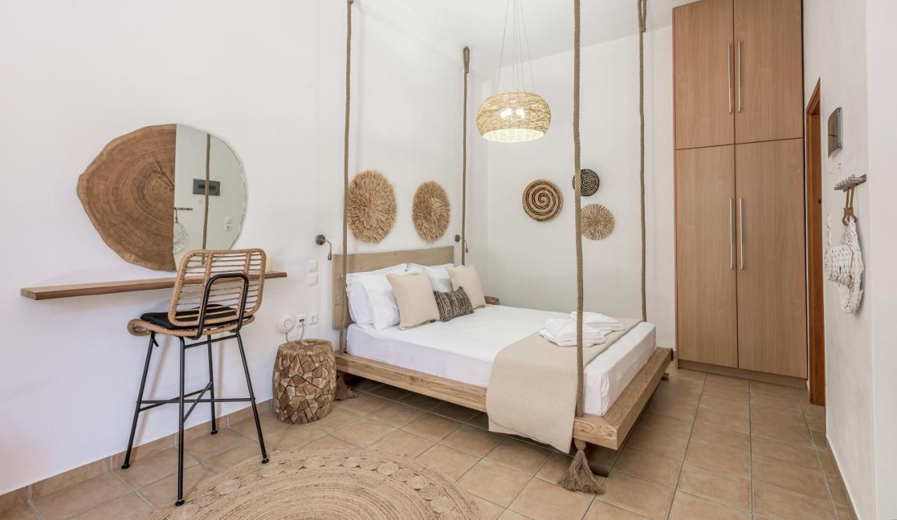 Mantelena & Family Apartment