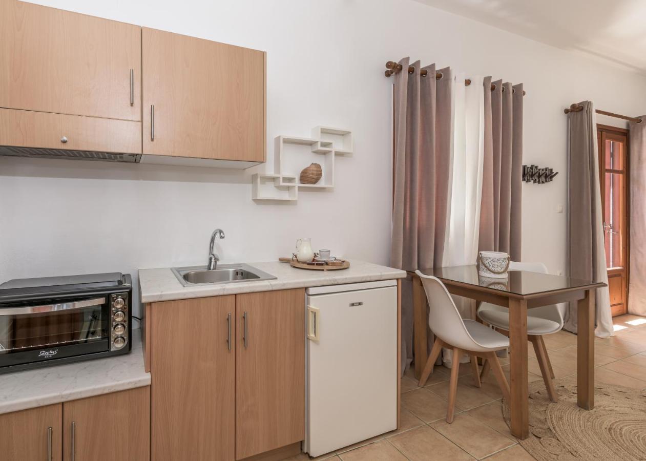 Mantelena & Family Apartment Pollonia