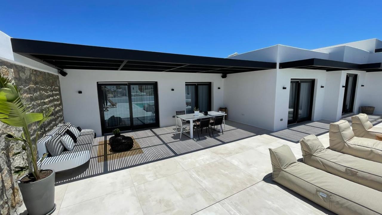 Mykonos Villa, Luxe Escape With Private Pool Villa Klouvas