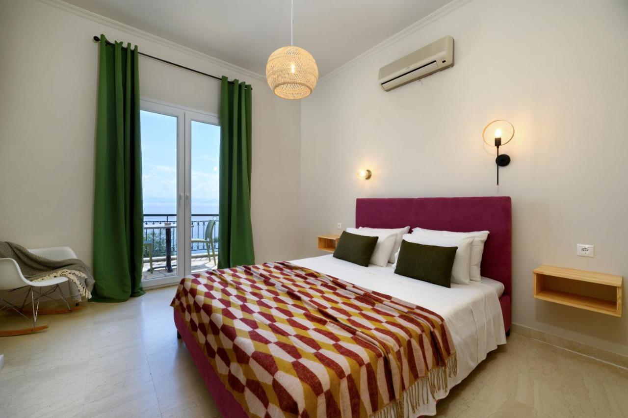 Batelo - Adults Only Benitses (Corfu)