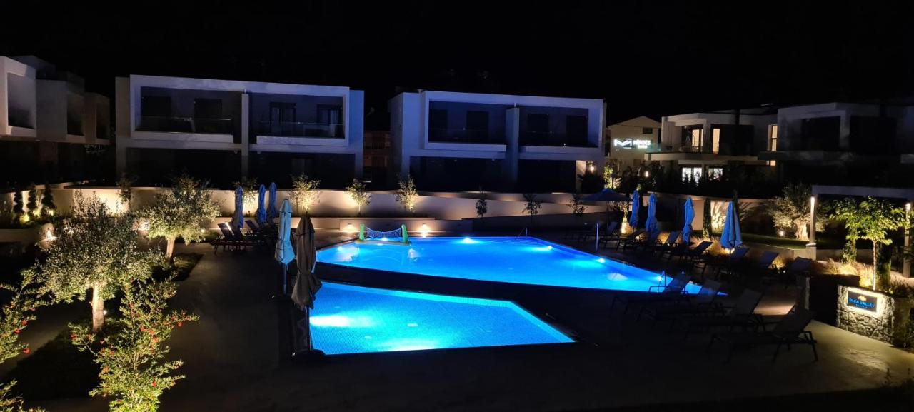 Callisto Luxury Apartment