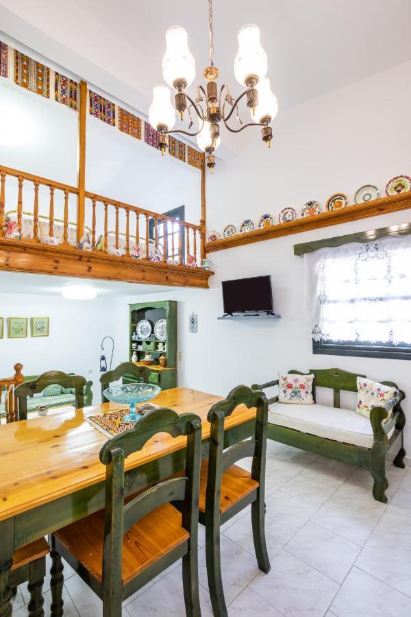 Country house Mertonas Kyra Panagia