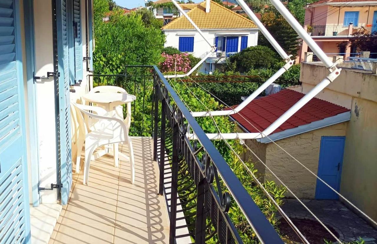 Lourantos Bayside Apartment