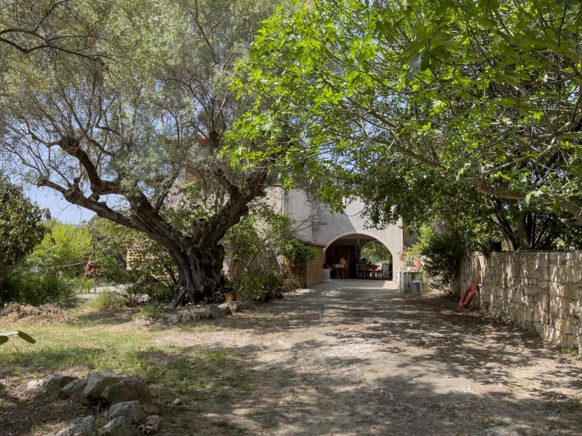 Villa Anta House By The Sea