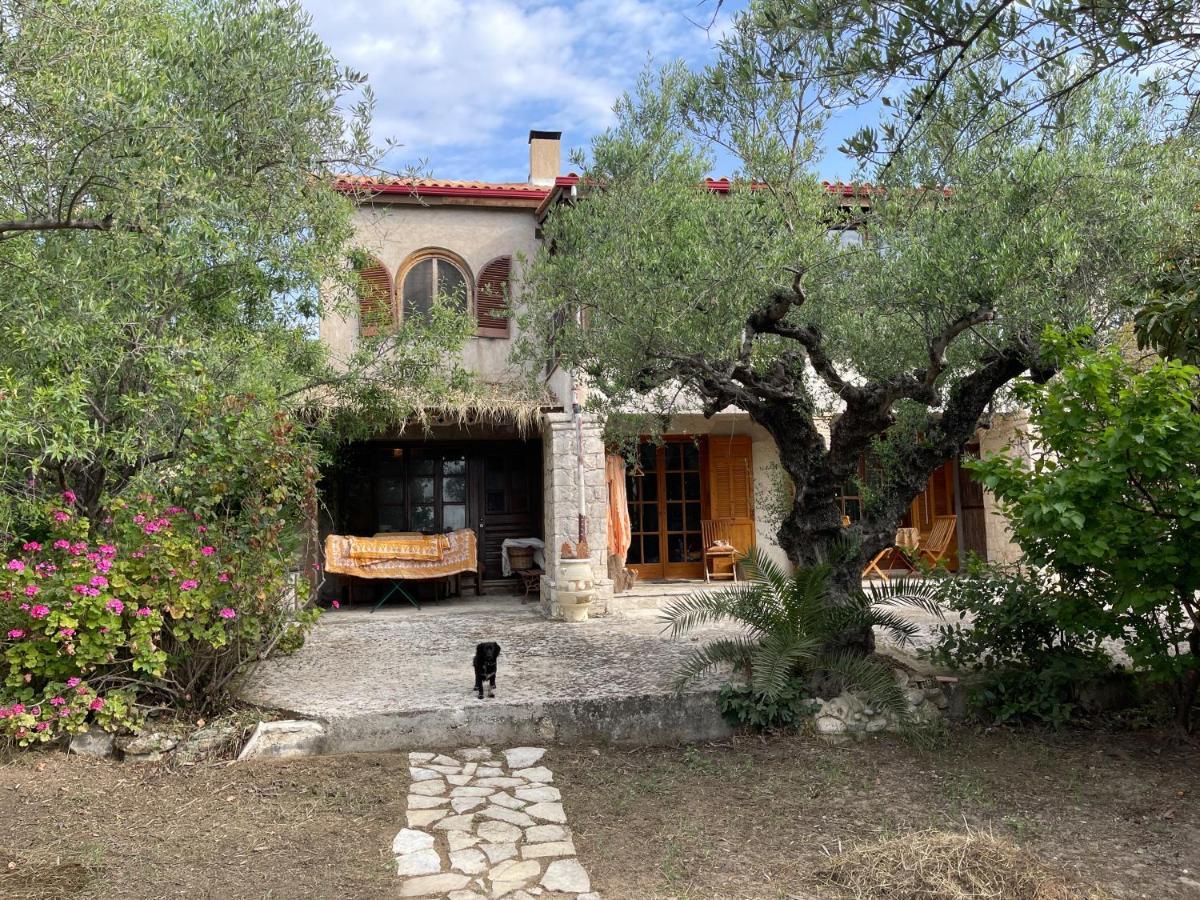 Villa Anta House By The Sea *