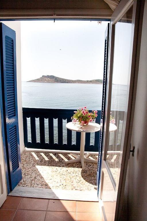 Themis Hotel