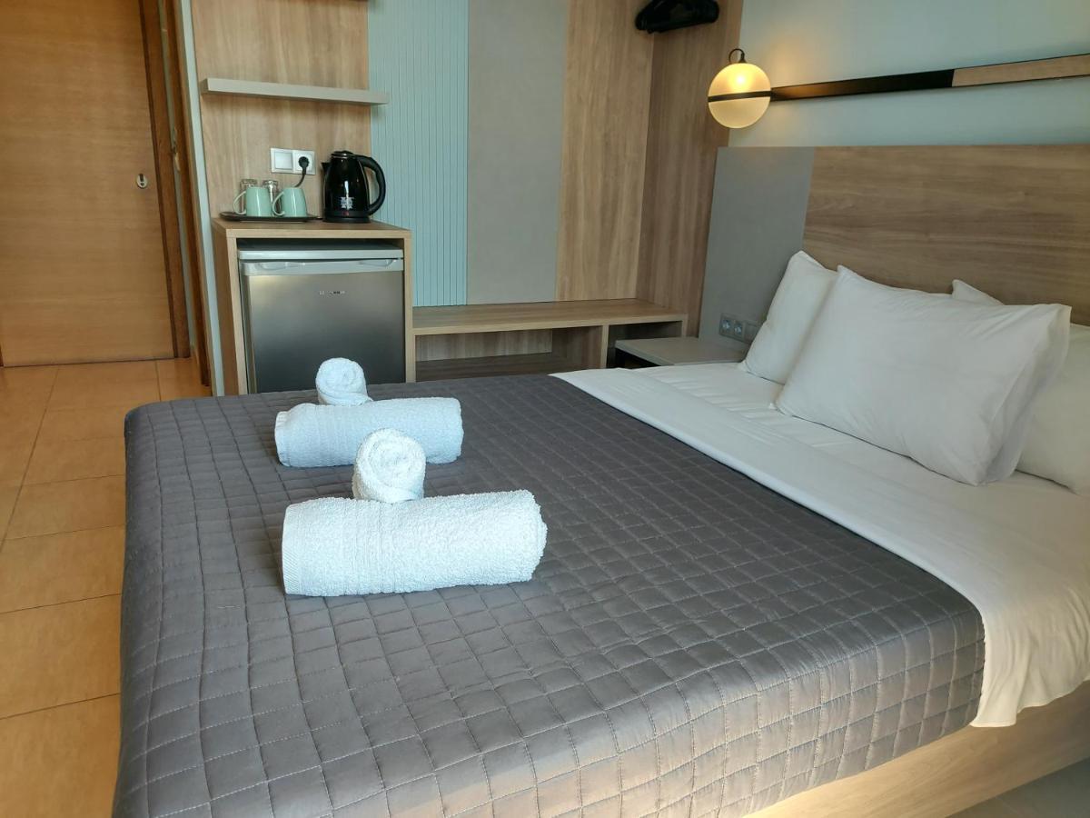 Hotel Epavlis *