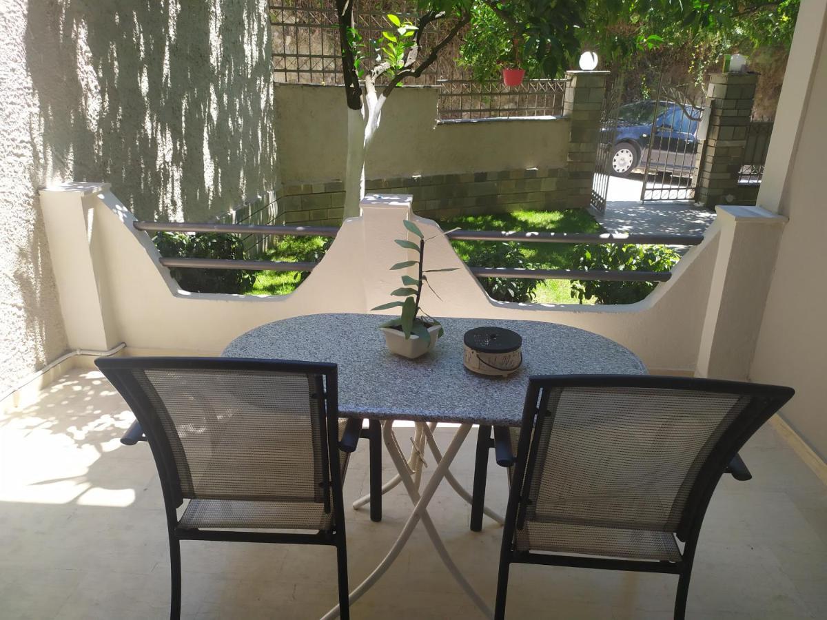 Iraklis Apartment
