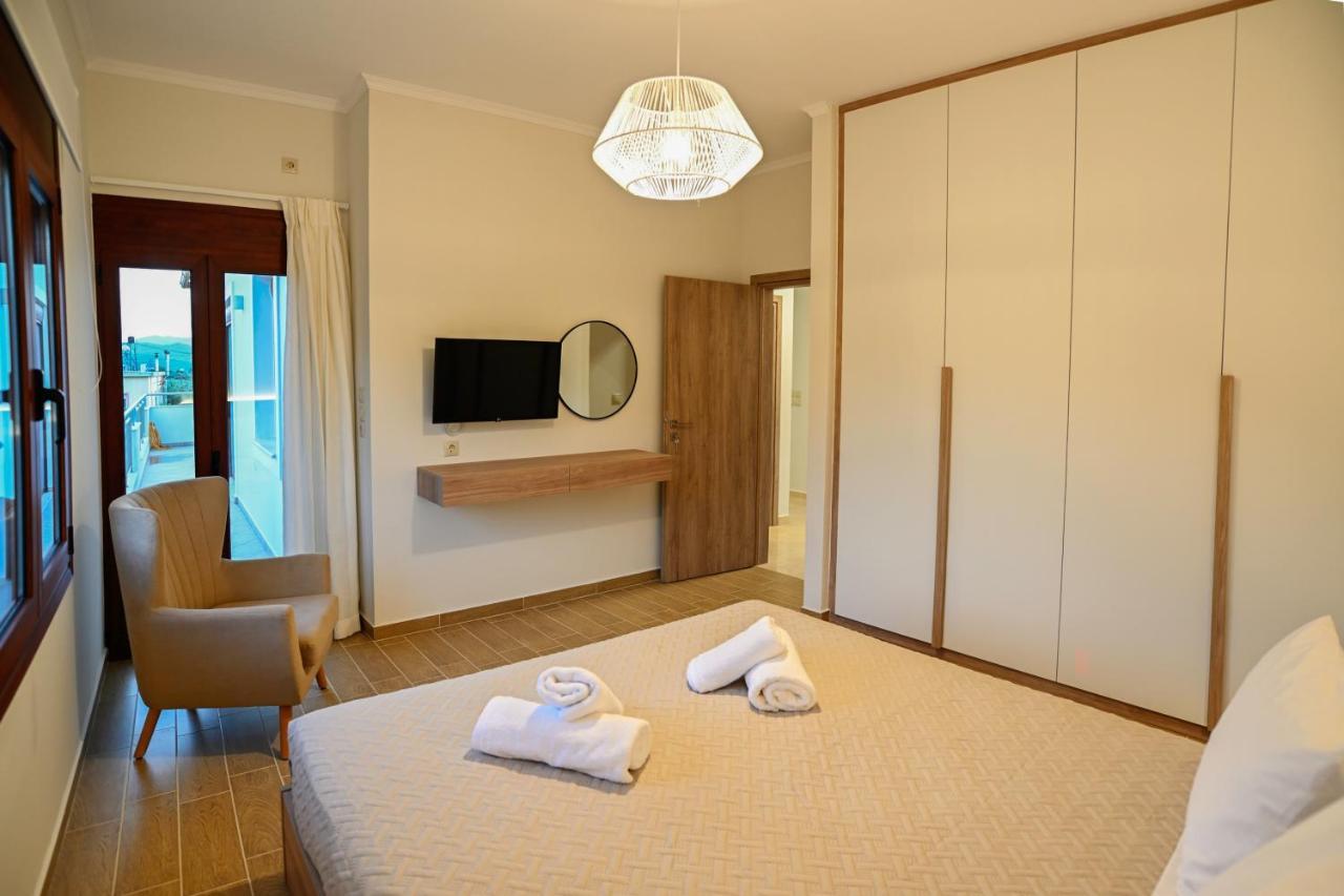 Ianthe Apartment