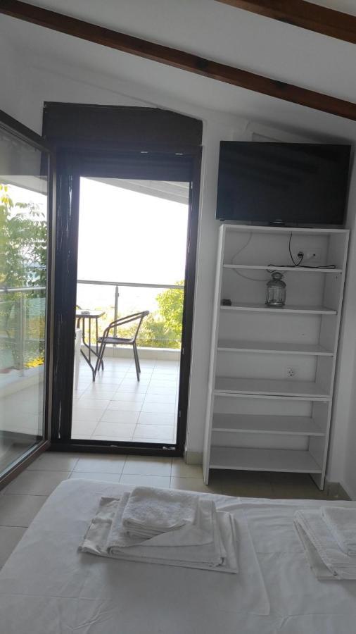 Yiannis Rania Apartment