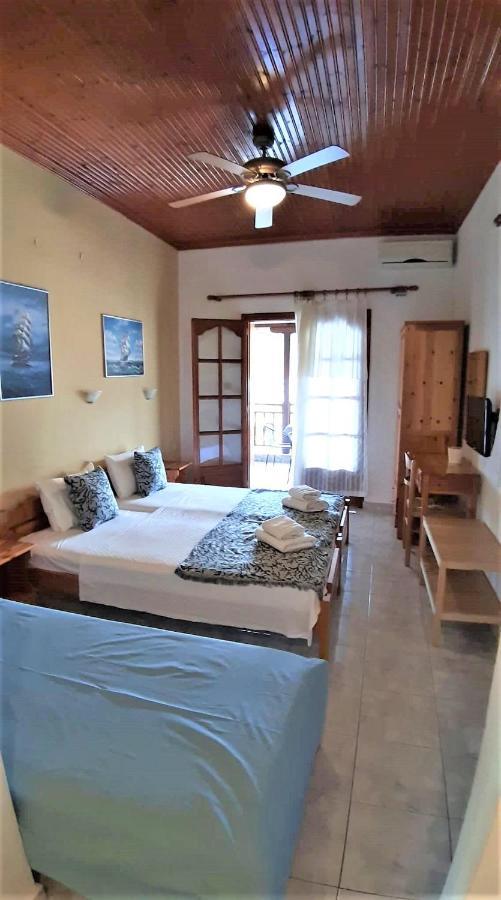 Zefyros Studios Apartment Neos Marmaras