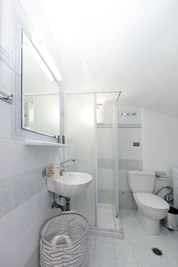Irilena - 4bdr House Villa Gennadi