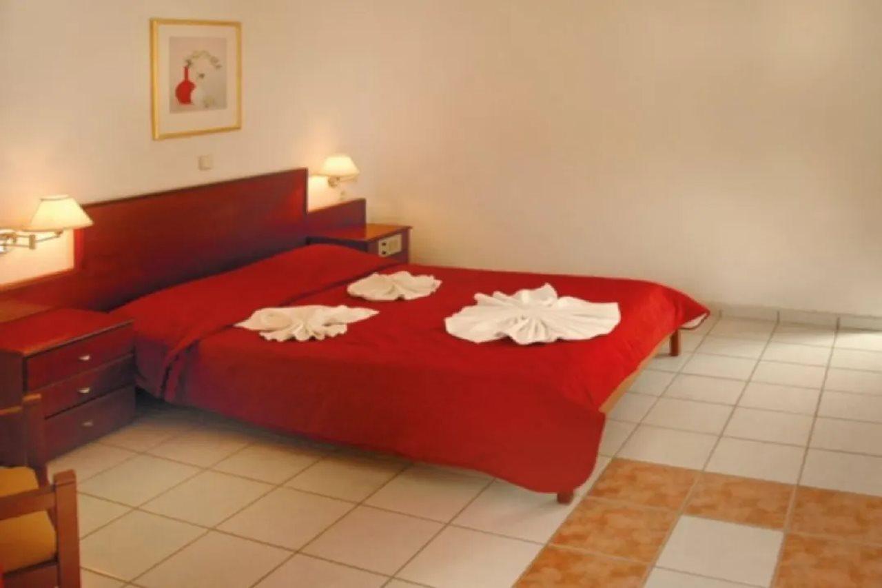 Maravel Land Hotel