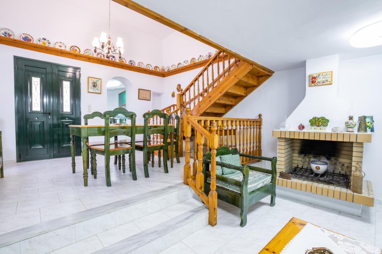 Country house Mertonas Kyra Panagia
