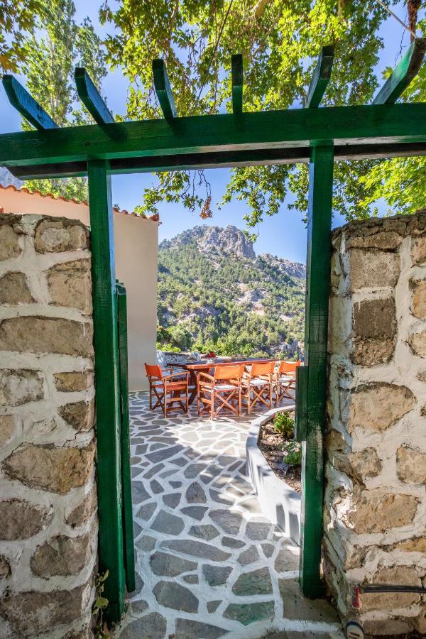 Mertonas Country house Kyra Panagia