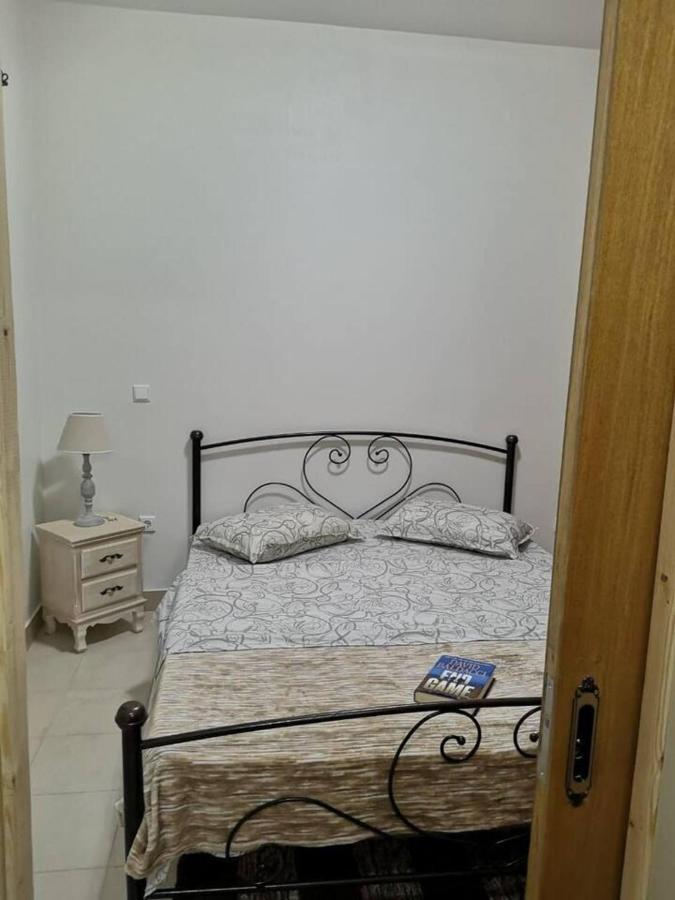 Poets Apertment In Armeos * Masouri