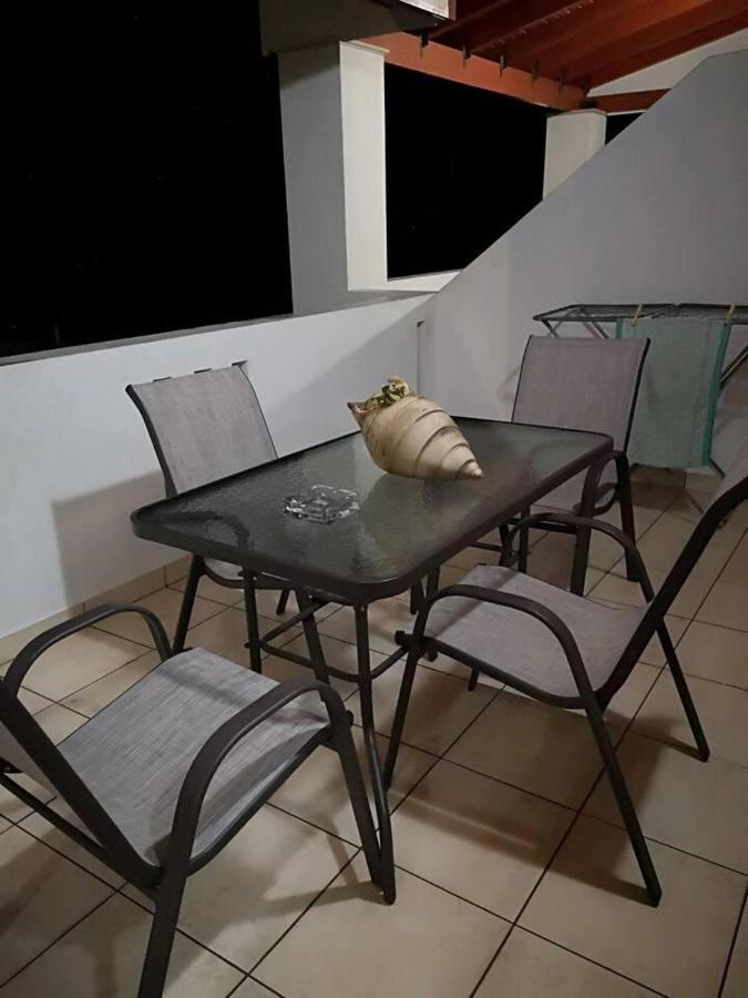 Apartment Poets Apertment In Armeos Masouri