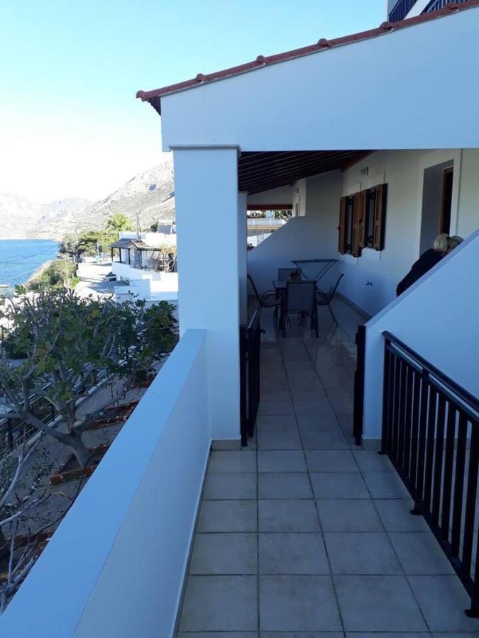 Apartment Poets Apertment In Armeos Masouri