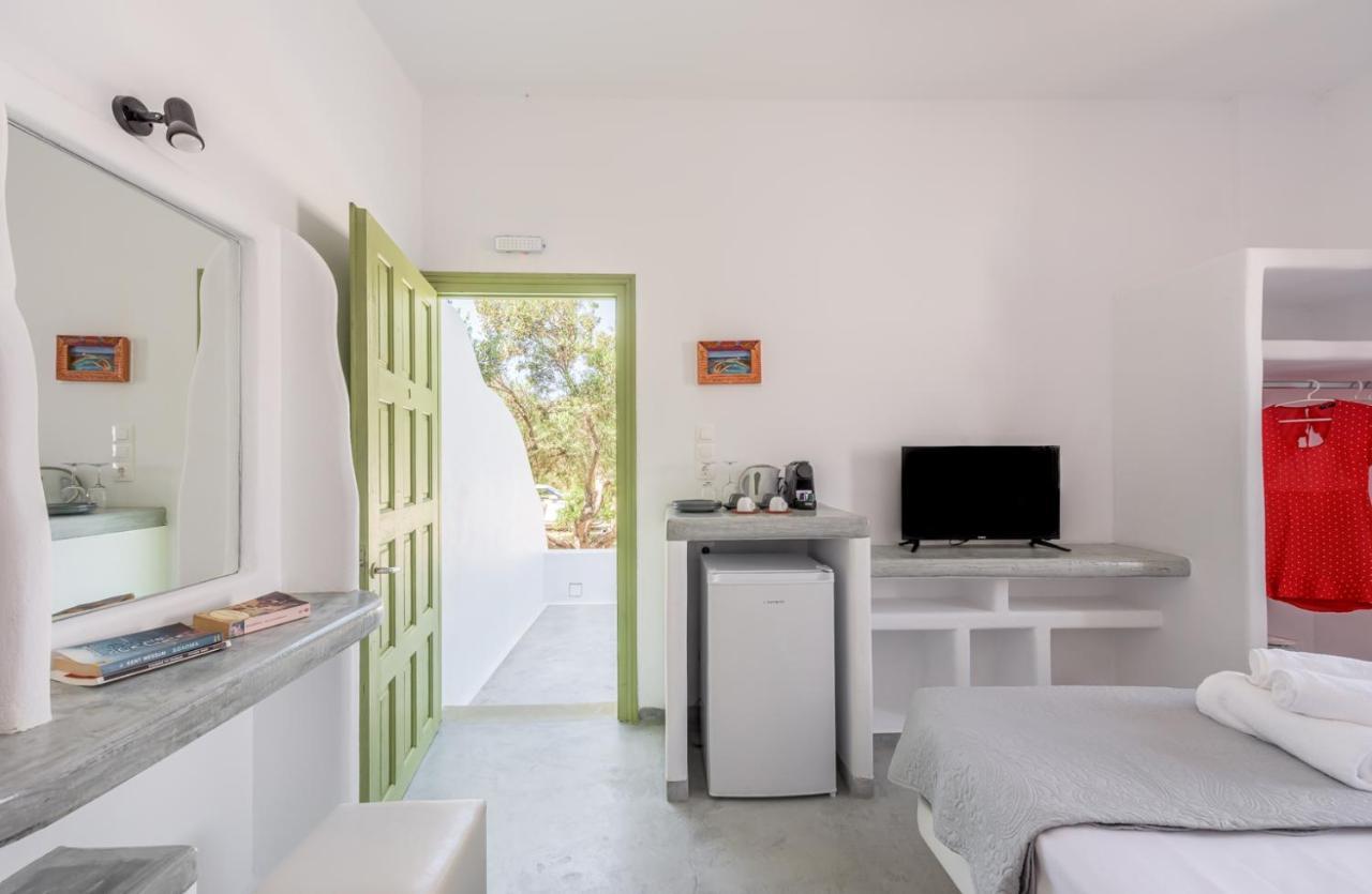 Hotel Pente Elies Milos Pollonia