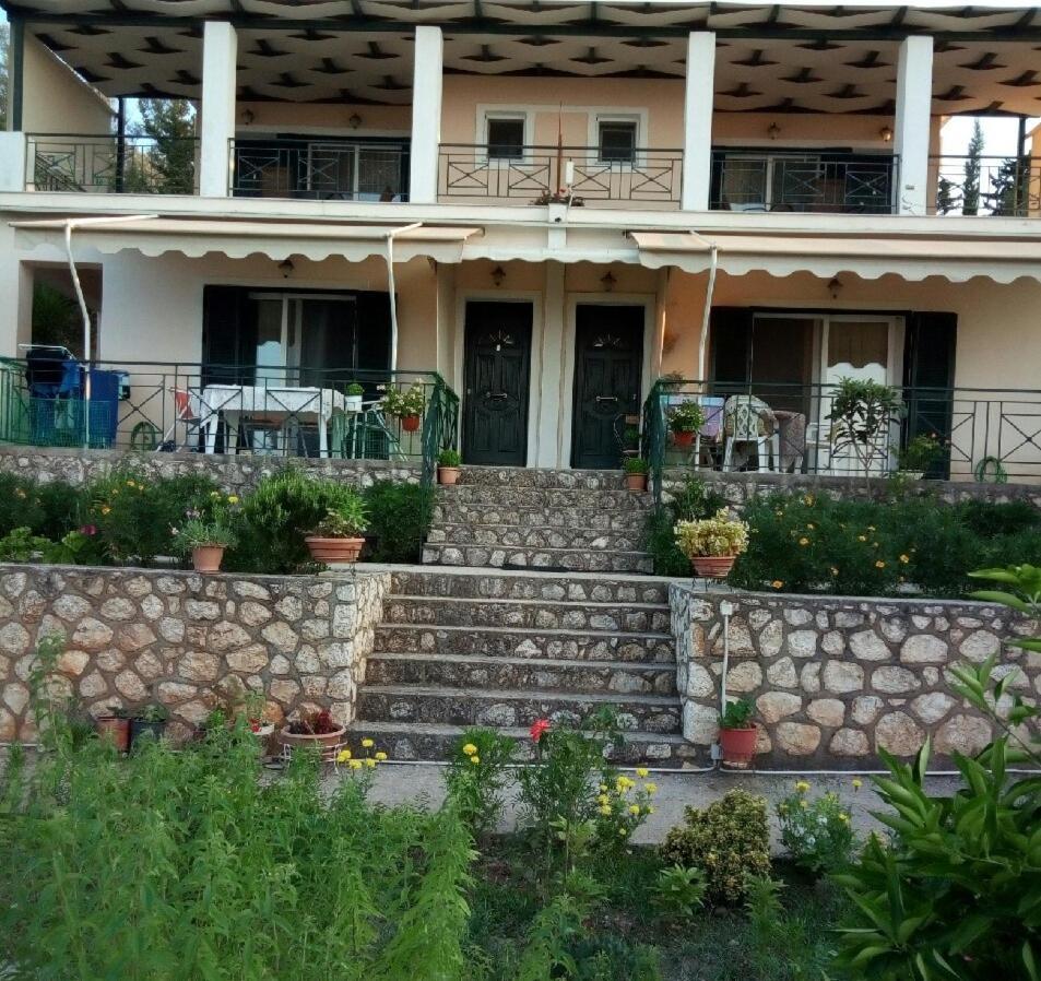 Apartment To Ampelaki
