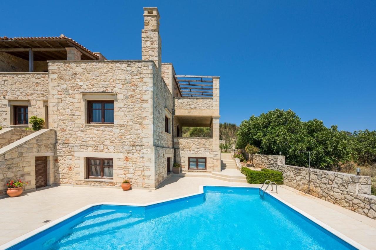 Villa Adam