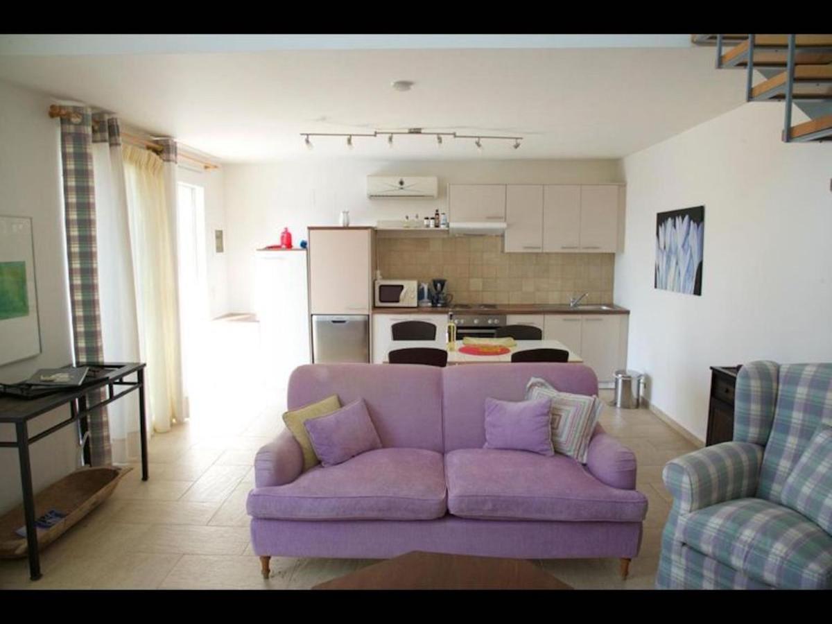 Collection Villas, Selini