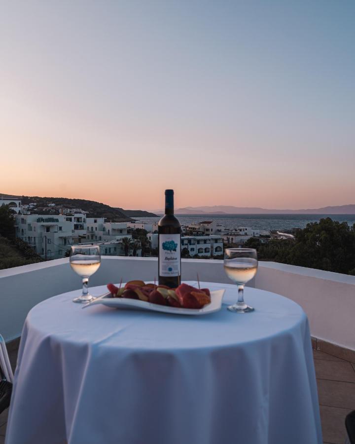 Venardos Hotel