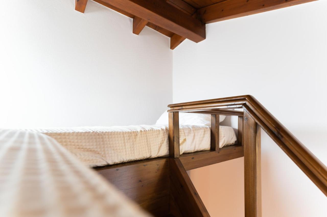 Holiday home παραθαλάσσια με μπάρμπεκιου και τζακούζι Stavros (Crete)