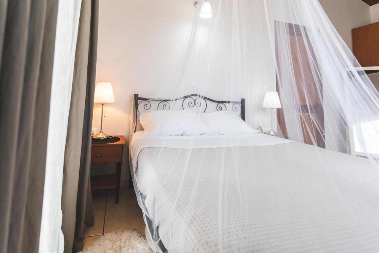 παραθαλάσσια με μπάρμπεκιου και τζακούζι Holiday home *