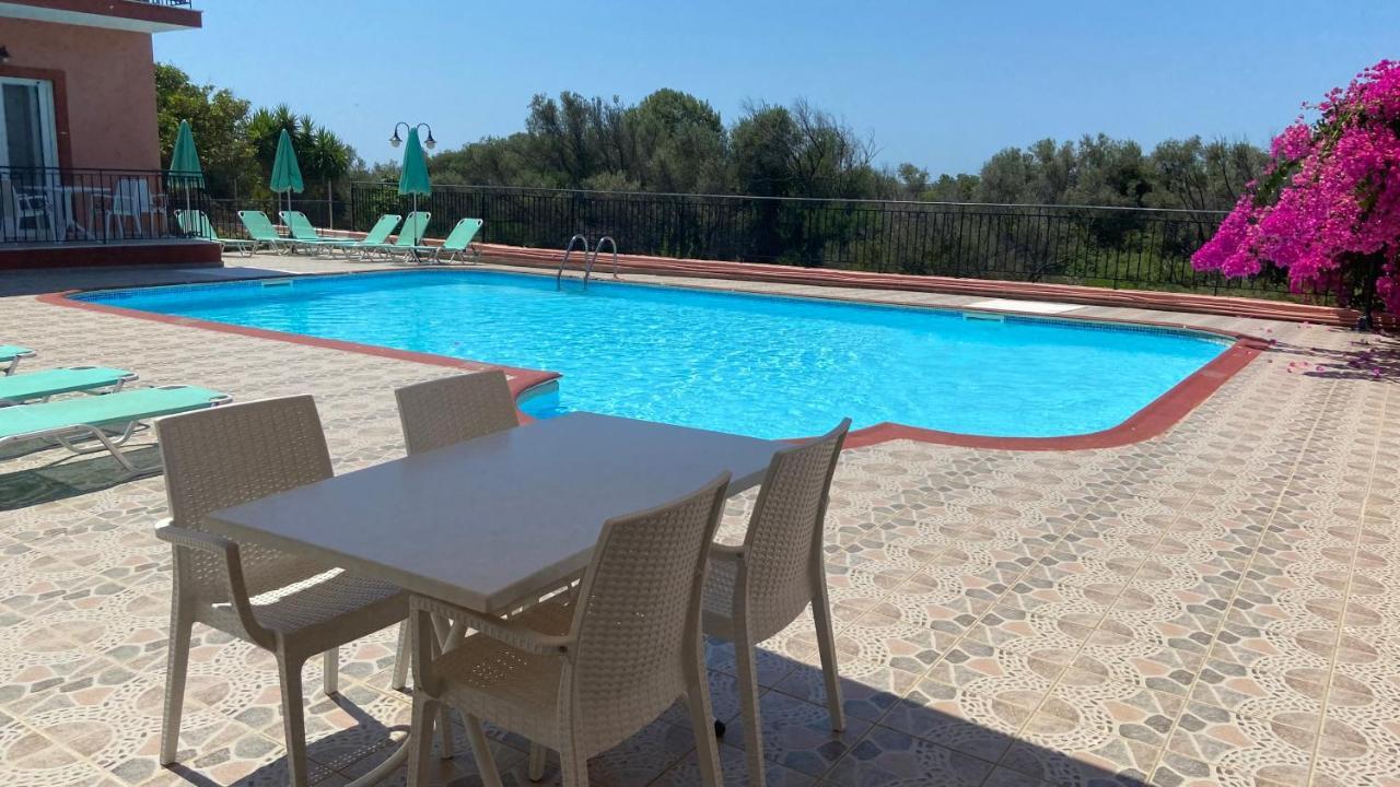 Aparthotel Paradise Svoronata