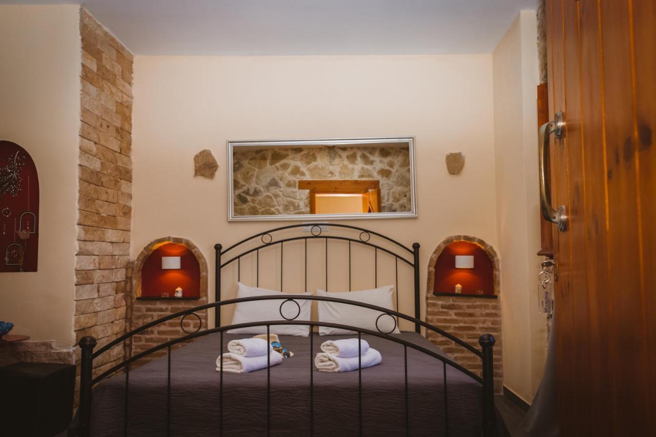 Aristos & Apartment Stalos