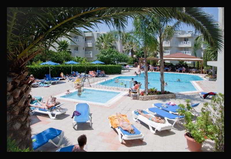 Poseidonia Aparthotel 4*