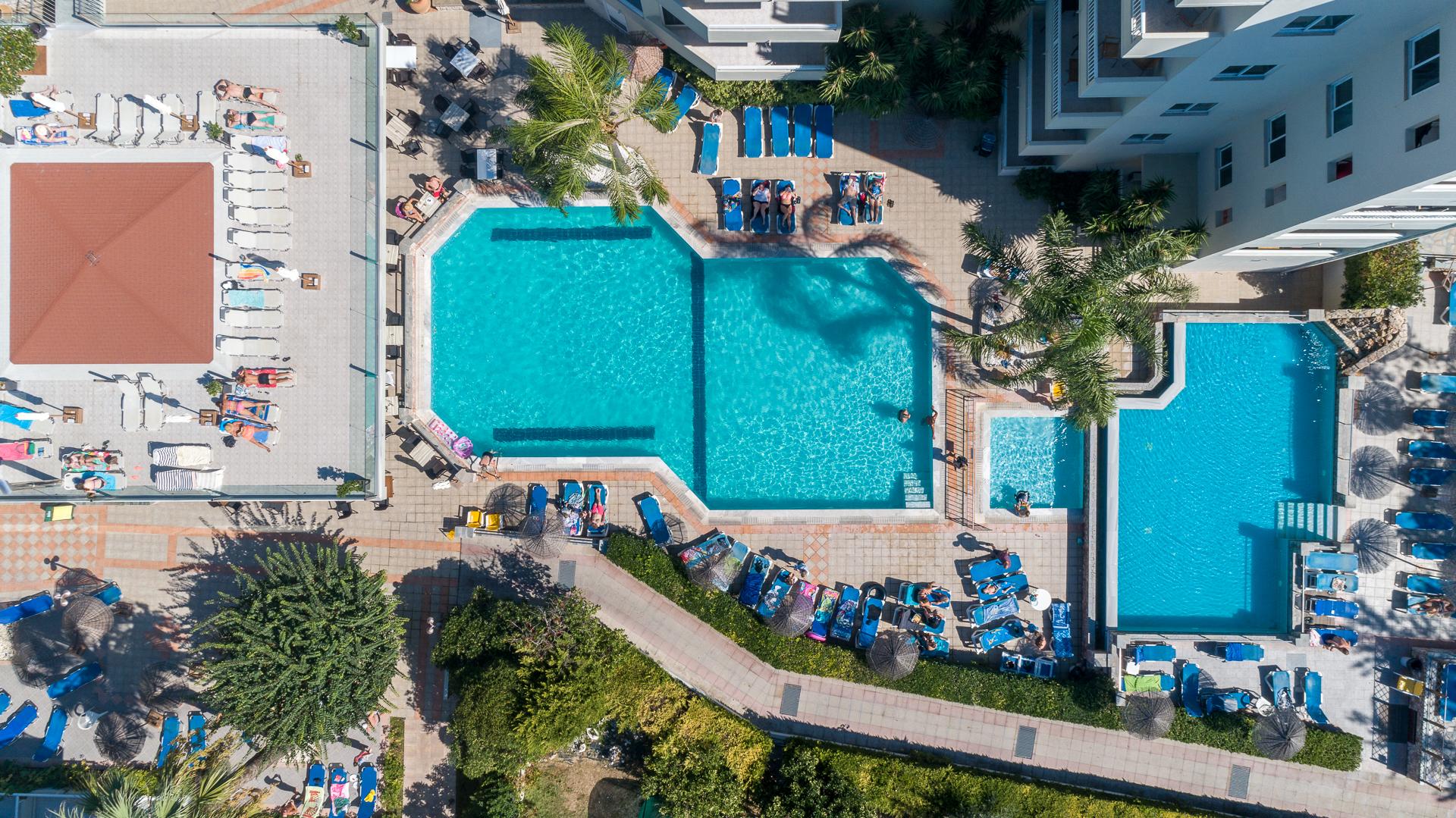Poseidonia Aparthotel 4*