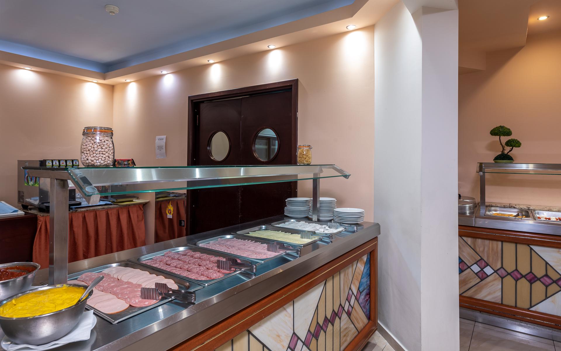 Poseidonia Aparthotel 4*