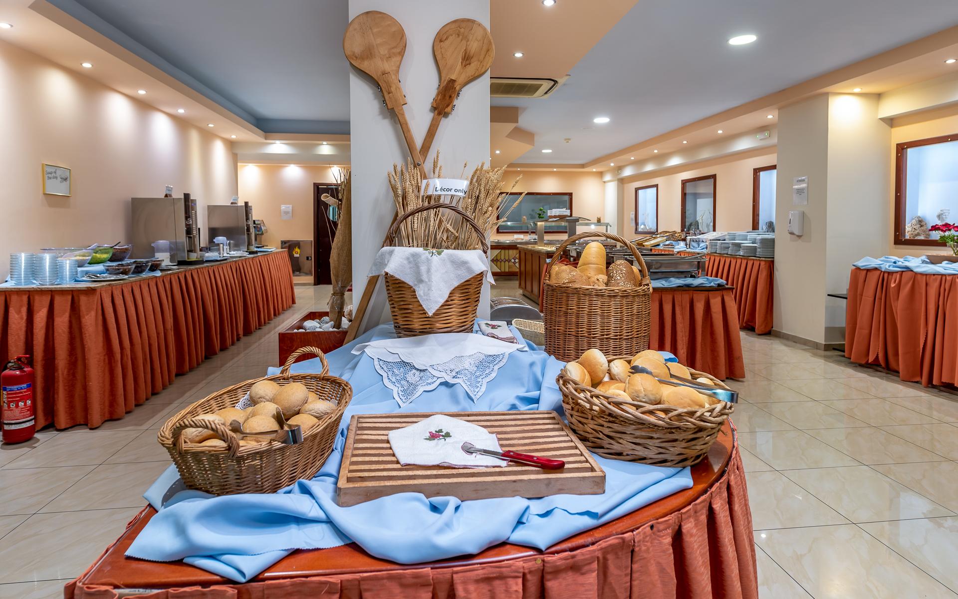 Poseidonia Aparthotel