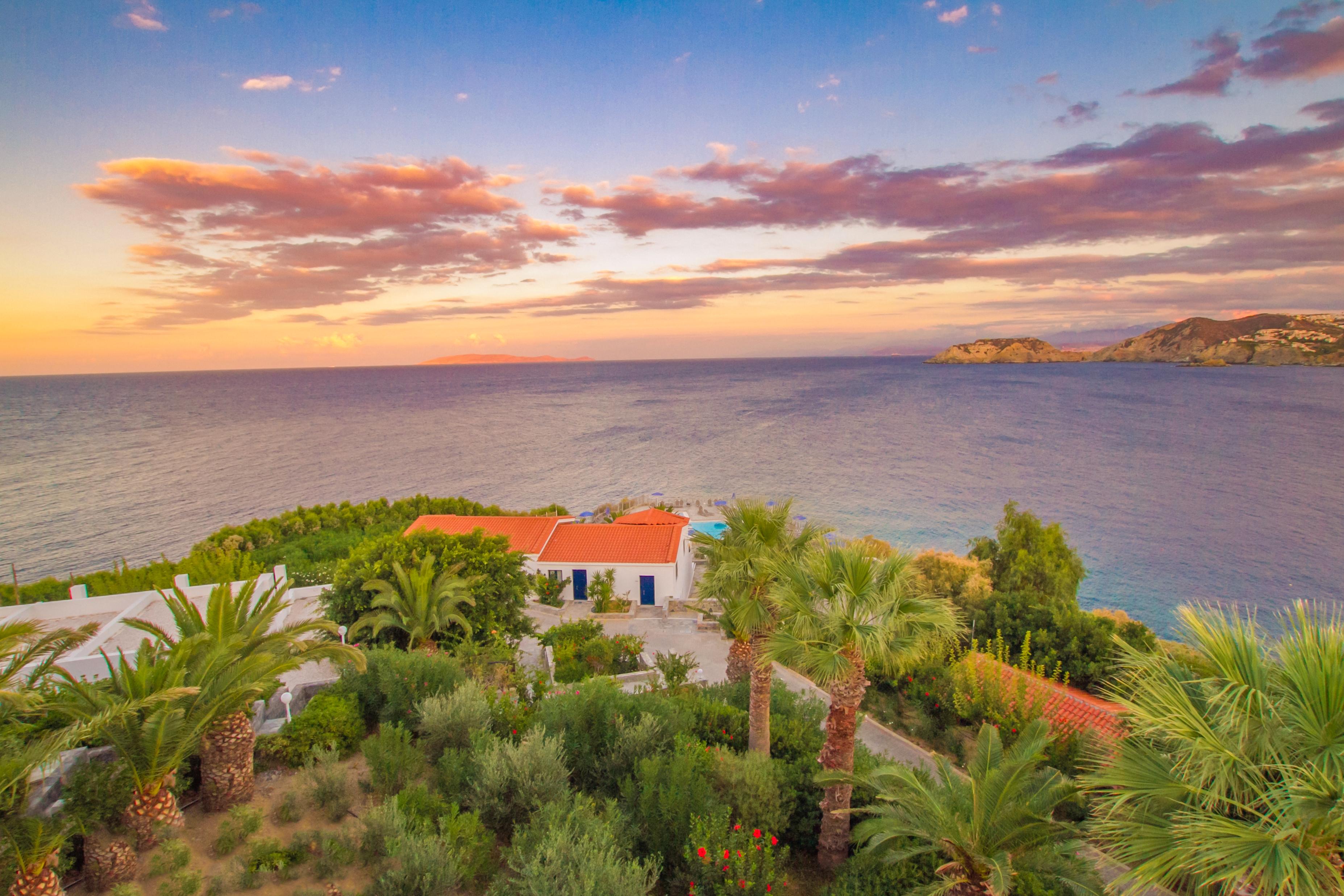 Peninsula & Resort Agia Pelagia (Crete)