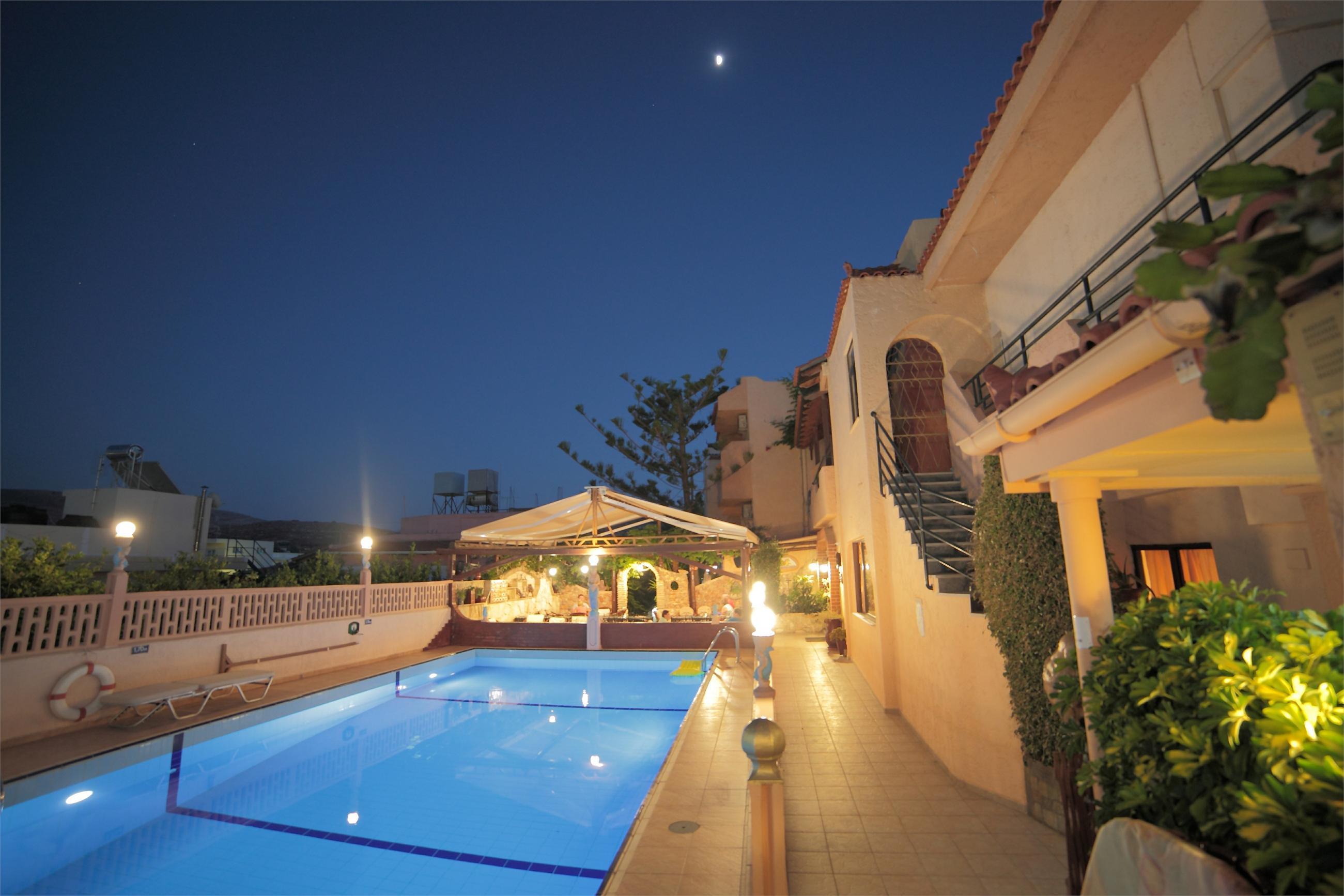 Erato Hotel 3*