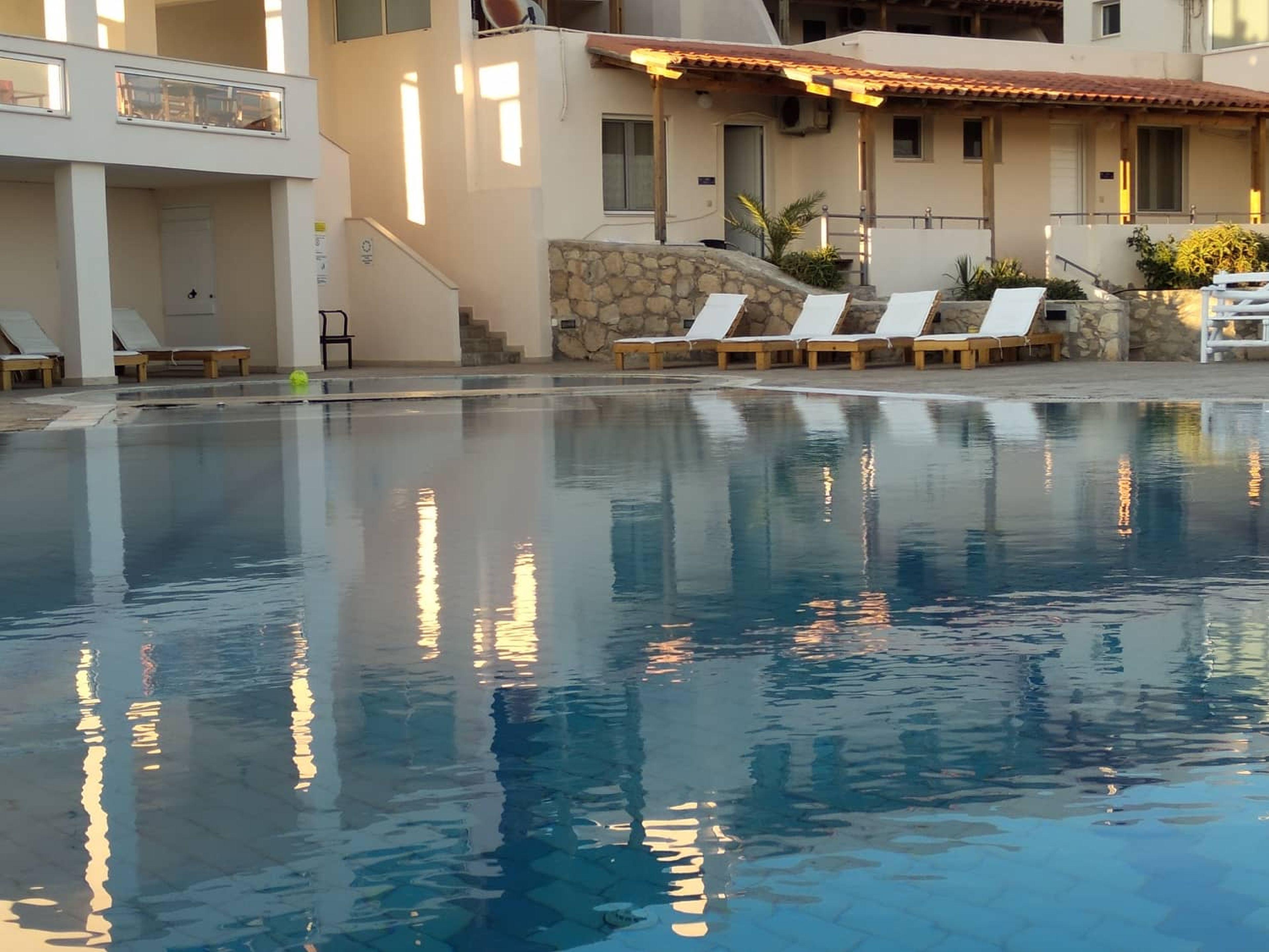 Apartment Creta *
