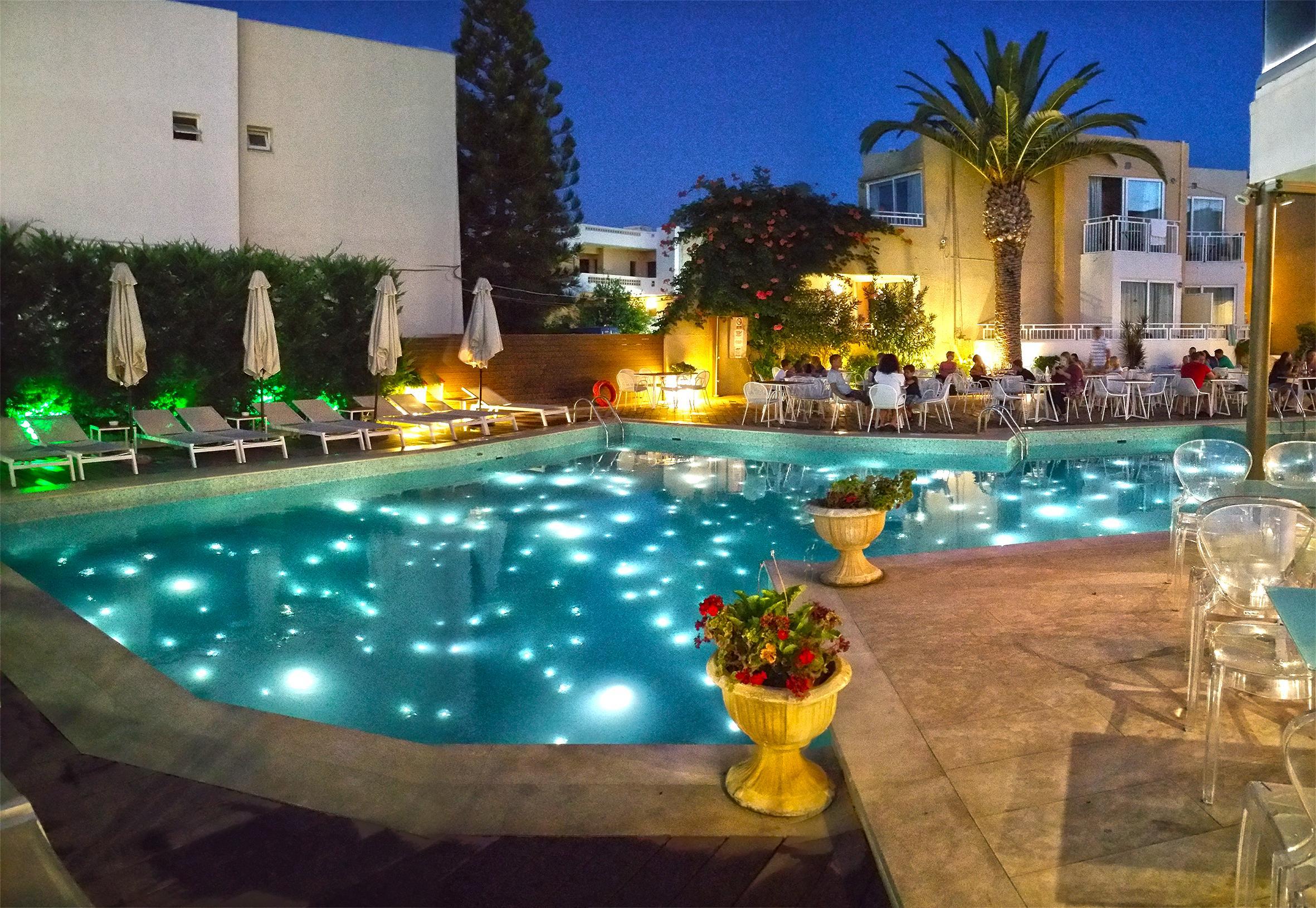 Nefeli Hotel 4*