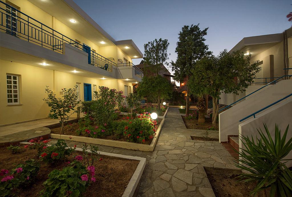 Adonis Apartment *