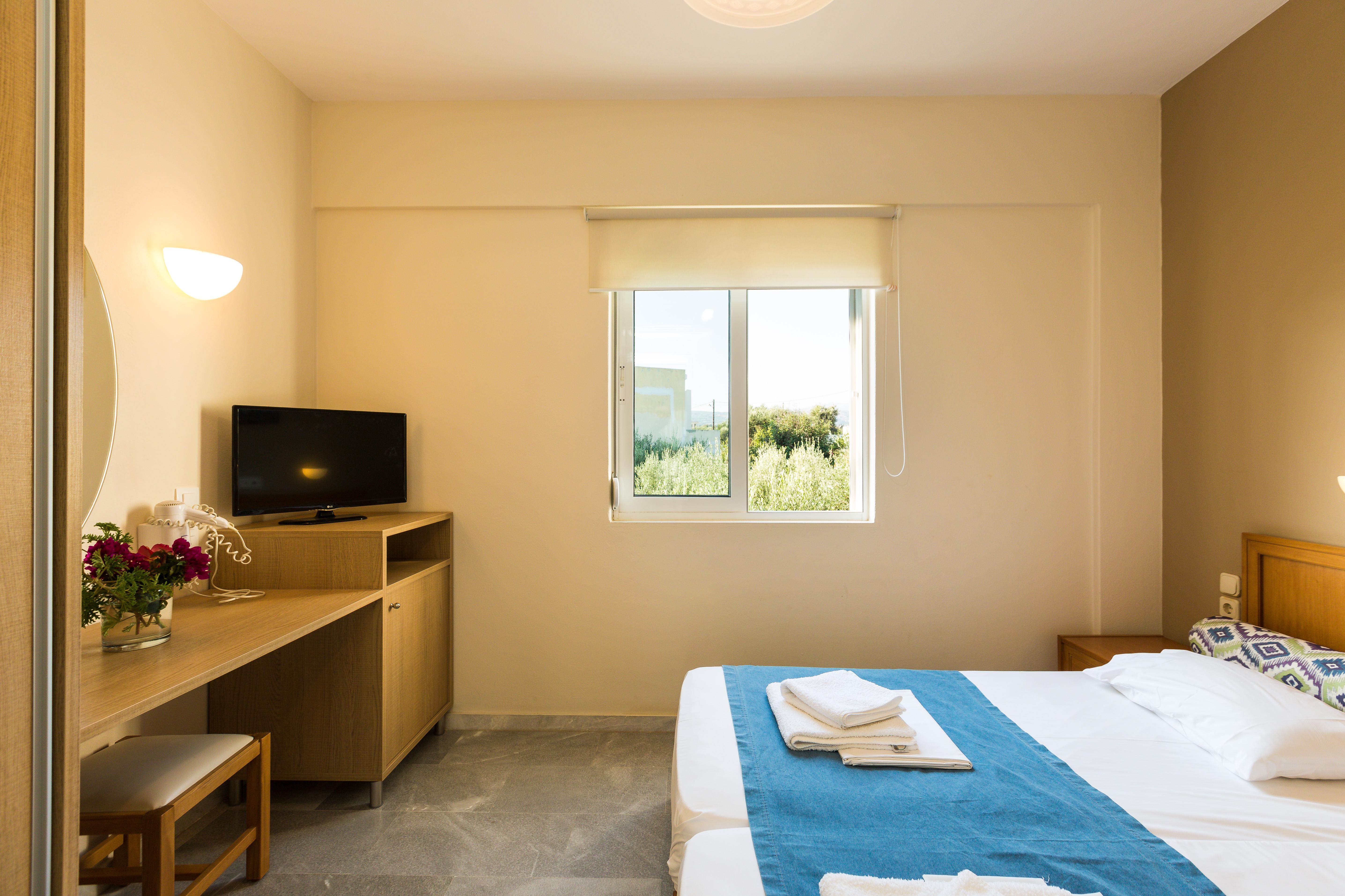 Aparthotel Radamanthy's 2*